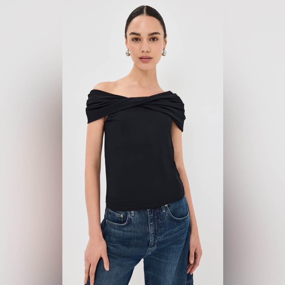 Róhe Asymmetric Off-The-Shoulder Top 40 (8) Noir